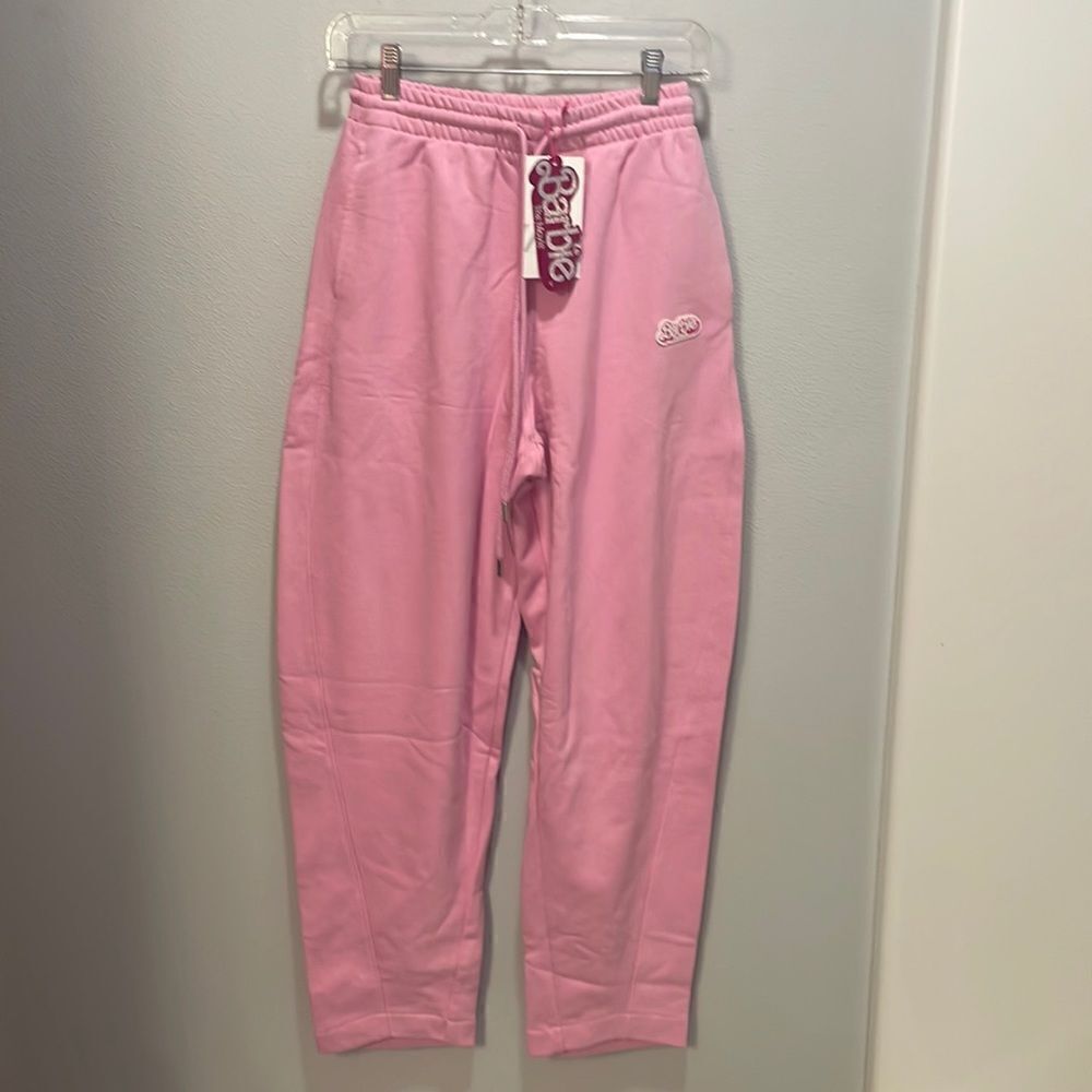 Barbie Core NWT Barbie Zara pink woman’s sweatpants